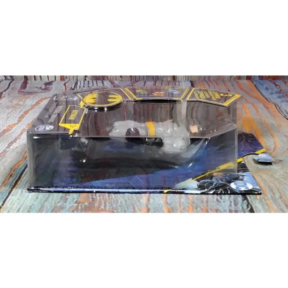 DC Batman‎ Action Figure with 3 Surprise Accessories
